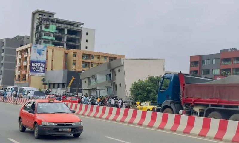 Effondrement d’un immeuble à Abidjan : un bilan provisoire de 18 victimes