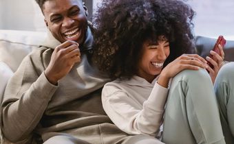 8 signs he's so deeply into you/Pexels