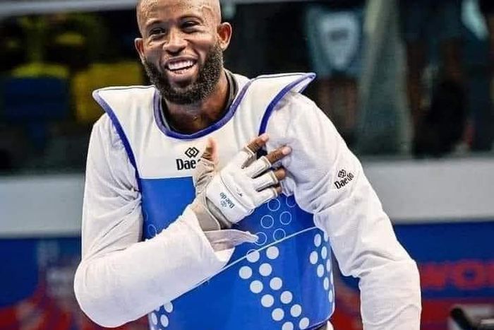 Cheick Cissé domine son adversaire et se qualifie pour les quarts de finale