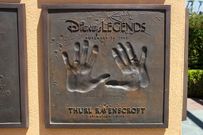 Disney Legend de Thurl Ravenscroft/HarshLight
