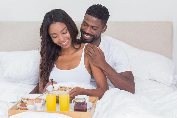 Petit déjeuner au lit
