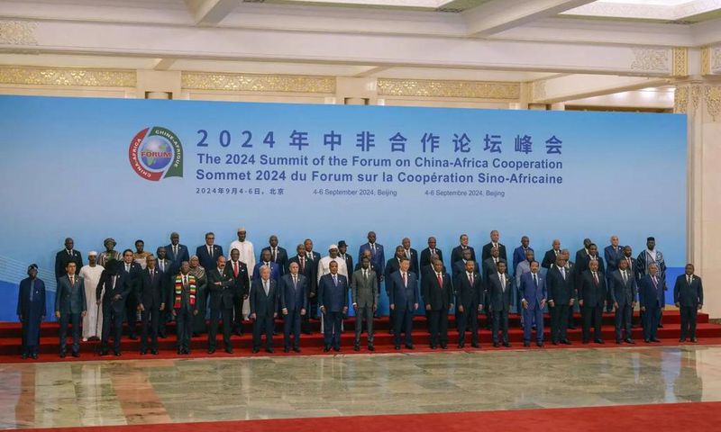 président chinois, Xi Jinping, et les dirigeants africains au sommet du Forum de la coopération Chine-Afrique, à Pékin, jeudi