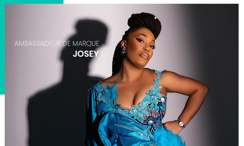 Josey est la nouvelle égérie de la marque HOLLANTEX