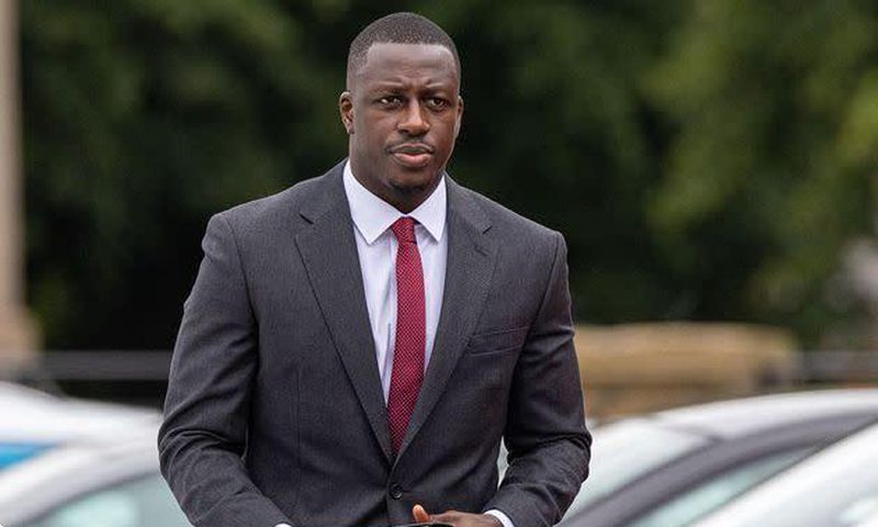 Benjamin Mendy à l'entrée du tribunal
