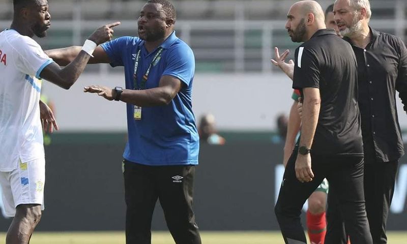 CAN 2023 : Altercation entre Mbemba et Regragui après le match Congo-Maroc