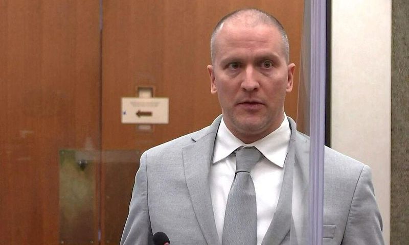 Le policier Derek Chauvin lors de son procès, le 25 juin 2021 Pool via REUTERSFile Photo