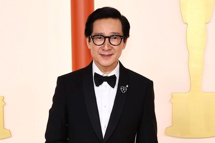 Ke Huy Quan's acceptance speech at the Oscars had everyone in tears: 'This is the American dream'