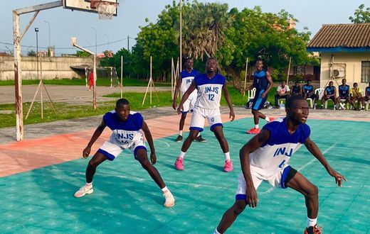 L'équipe de Basket de l'INJS