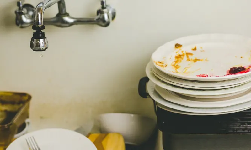 Dirty dishes can lead to a break down of your relationship {Kitchn}