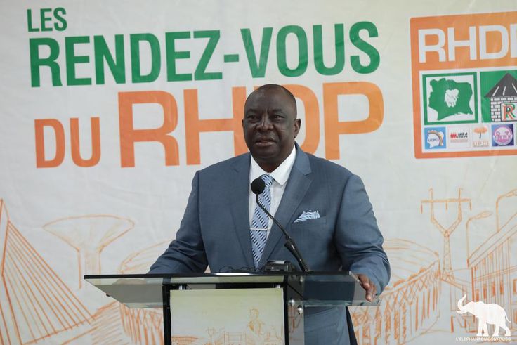 Le porte-parole du RHDP Adjoumani parlant des relations entre la Côte d'Ivoire et le Burkina Faso