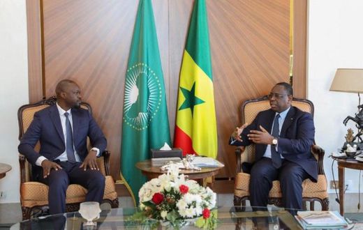 Ousmane Sonko répond à l'appel du président Macky Sall pour lutter contre la pandémie de Covid-19 en mars 2020