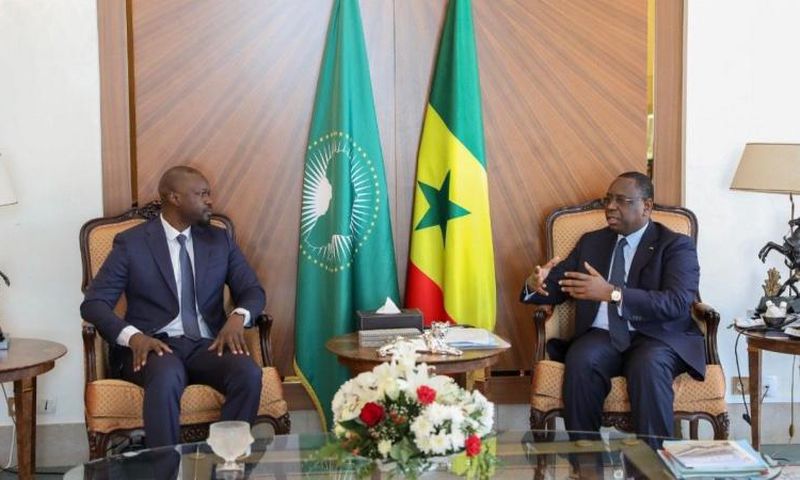 Ousmane Sonko répond à l'appel du président Macky Sall pour lutter contre la pandémie de Covid-19 en mars 2020