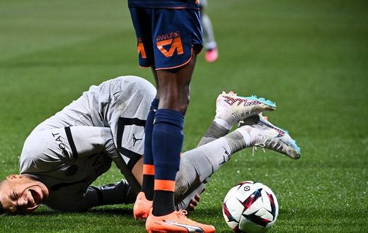Mbappé est sorti sur blessure lors de PSG-Monpellier, le 1er février 2023, en Ligue 1