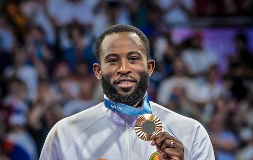 Cheick Cissé remportant la médaille de bronze Taekwondo aux J.O de Paris