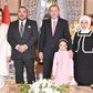 Le roi Mohammed VI du Maroc, son épouse Lalla Salma et leurs enfants, avec le président de la Turquie et sa famille à Istanbul, le 27 décembre 2014