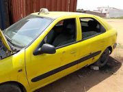 Taxi warren jaune