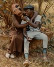 2 personnes qui s'amourachent/Levi Rotich