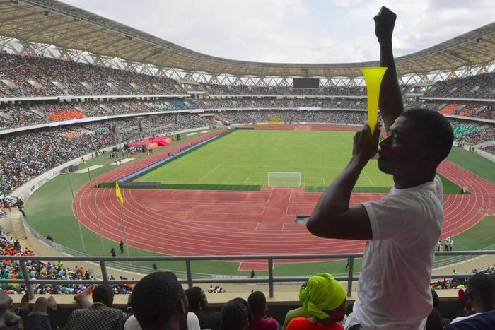 Inauguration, le 3 octobre 2020, du stade olympique d’Ebimpé, non loin d’Abidjan, construit en vue de la Coupe d’Afrique des nations de 2023, en Côte d’Ivoire