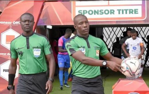 Arbitres pendant la CAN