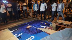 Les affiches vandalisées d' Issa Malick Coulibaly