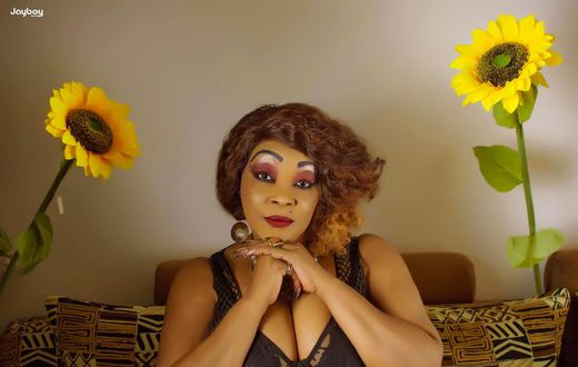 Lady Glams(Tina Glamour)