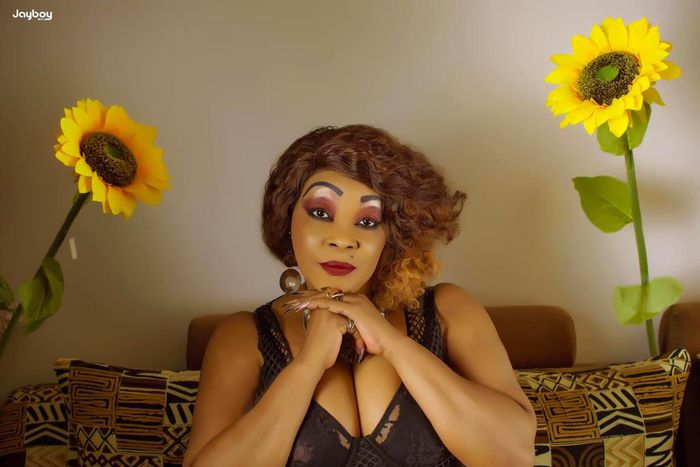 Lady Glams(Tina Glamour)