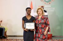 Eva Assi Mailys AKANDA et la Première Dame
