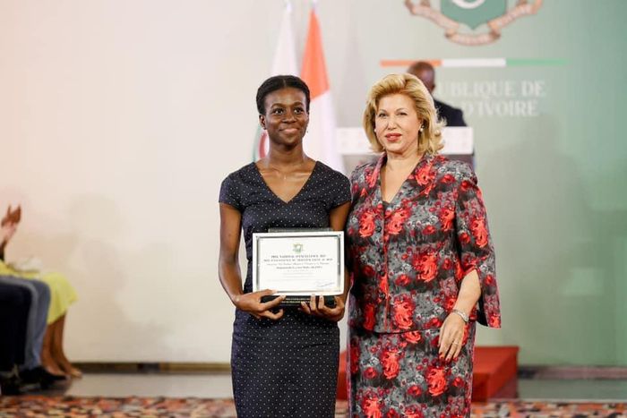 Eva Assi Mailys AKANDA et la Première Dame de Côte d'Ivoire