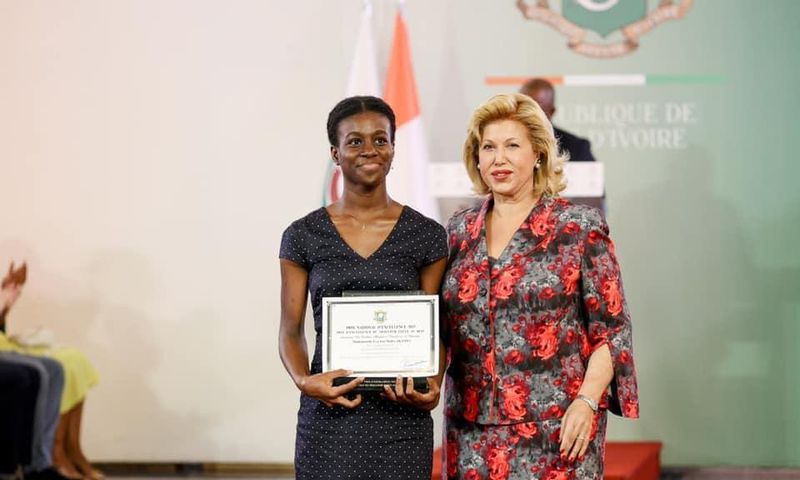 Eva Assi Mailys AKANDA et la Première Dame de Côte d'Ivoire