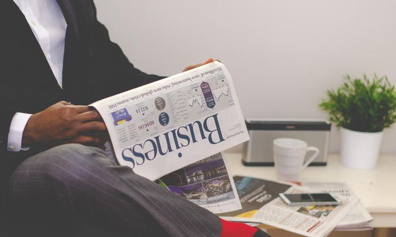 Révolutionner la presse - Adeolu Eletu