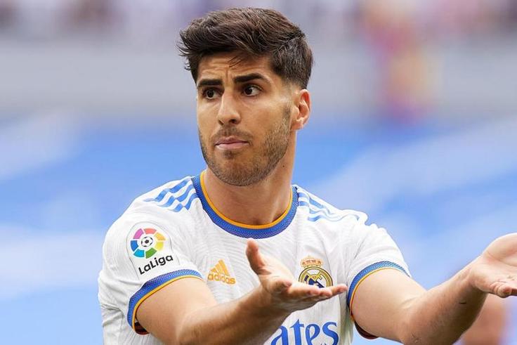 L'attaquant du Réal Madrid Marco Asension intéresse deux clubs anglais