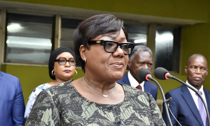 Anne Ouloto adoucit le ton avec les syndicats d'enseignants dans une publication Facebook