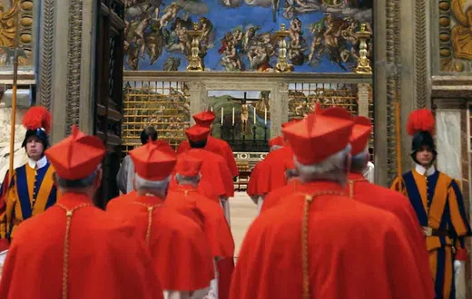 Le conclave du Vatican commence ce mercredi 7 mai : Voici ce qu'il faut savoir/ARTURO MARI / AFP