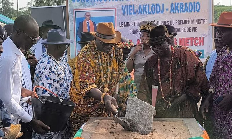 Deux complexes sportifs pour les populations de Akradio et Viel Akloj