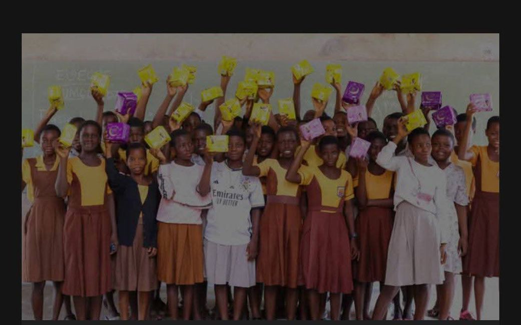 Des serviettes hygiéniques gratuites au Ghana pour les écoliers