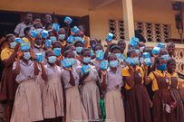 Des serviettes hygiéniques gratuites au Ghana pour les écoliers