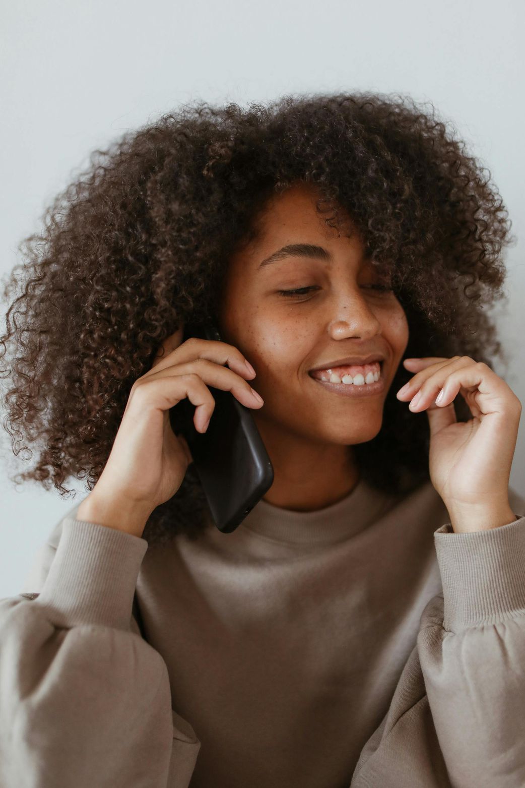 Voici 5 astuces pour éviter la solitude quand on vit seule