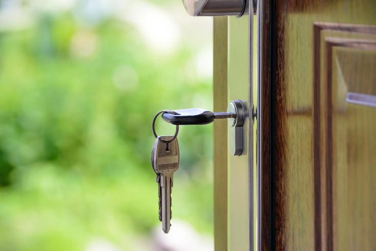 Une clé dans une porte
