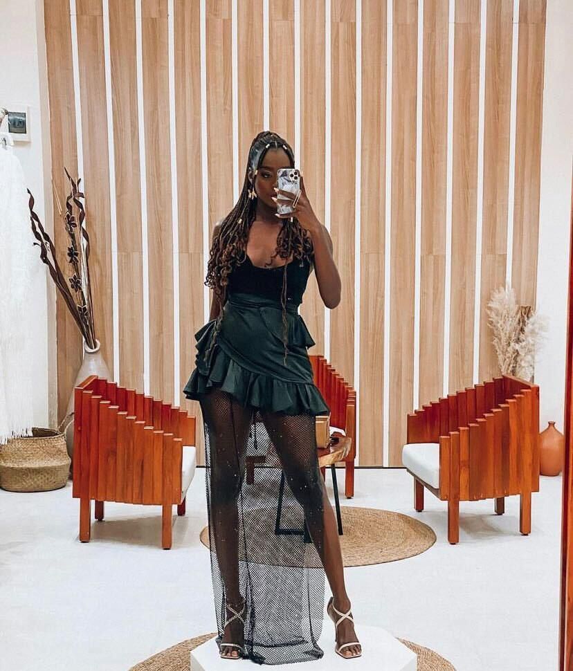 Fanta Styck dans un look All Black