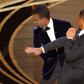 Will Smith gifle l'humoriste Chris Rock aux Oscars 2022