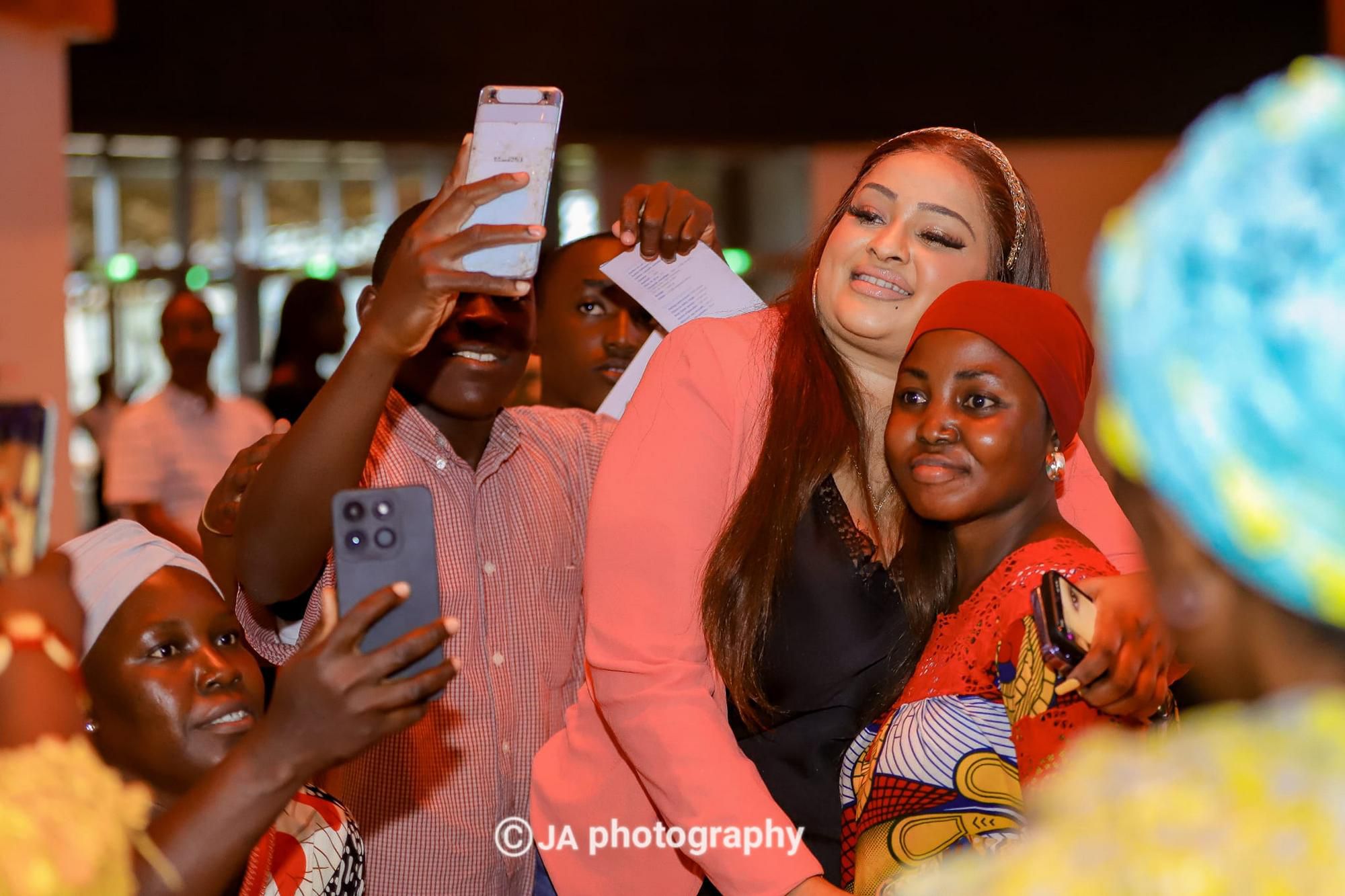 Les stars ivoiriennes presentes a l'Inauguration du Parc des Expositions d'Abidjan