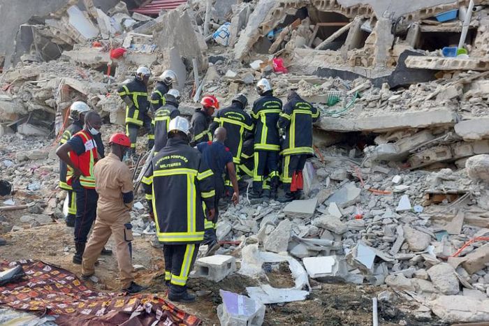 EFFONDREMENT D'UN IMMEUBLE À ANGRÉ