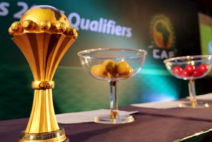 CAN 2023 : le trophée et les boules de tirage au sort