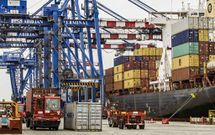 Le Port Autonome d'Abidjan : La porte d'or de l'Afrique de l'Ouest et son rôle méconnu de super-carburant économique