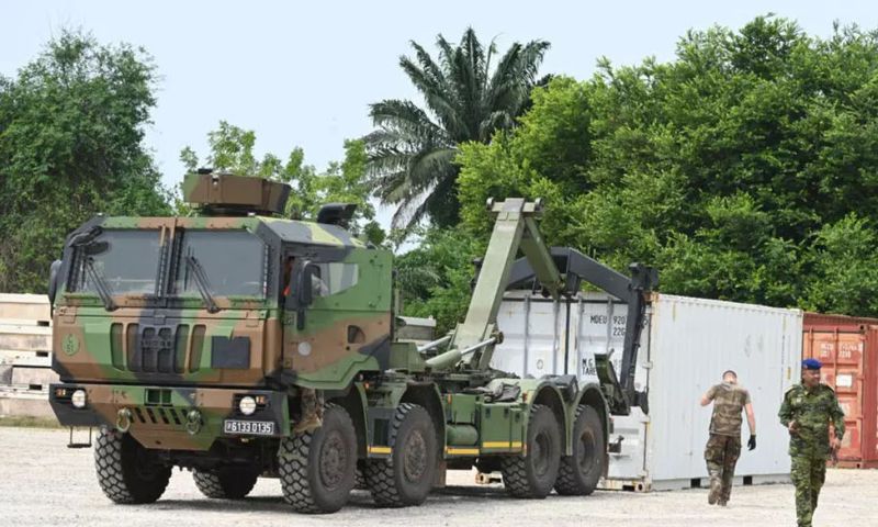 La base militaire du 43e BIMA est officiellement rétrocédée à la Côte d'Ivoire/Issouf Sanogo / AFP