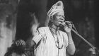 Zélé de Papara lors d'une de ses performances au palais des congrès de l'hôtel Ivoire d'Abidjan, 1989.