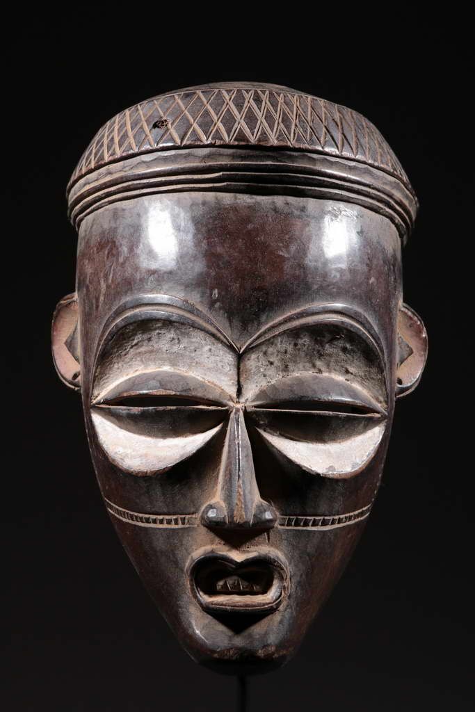 Le masque Mwana Pwo