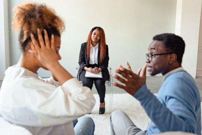 Si vous reconnaissez ces traits de caractère chez une personne, c'est qu'elle est toxique titre d'un article