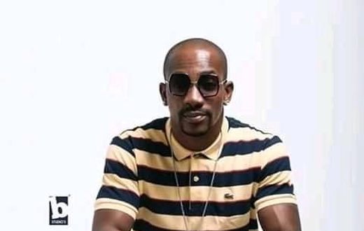 5 des plus grands succès de Yabonga Lova à partir de ces titres