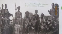 Retro : Quand les Agnis se sont exilés au Ghana pour fuir Houphouët Boigny/Le roi Amon N'Douffou  III et sa cour